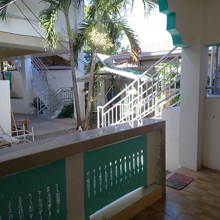 Rosita'S Cottages By The Road Moalboal Buitenkant foto